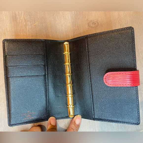 Authentic Louis Vuitton Red Epi Leather Small Agenda/Passport Holder - Picture 5 of 10